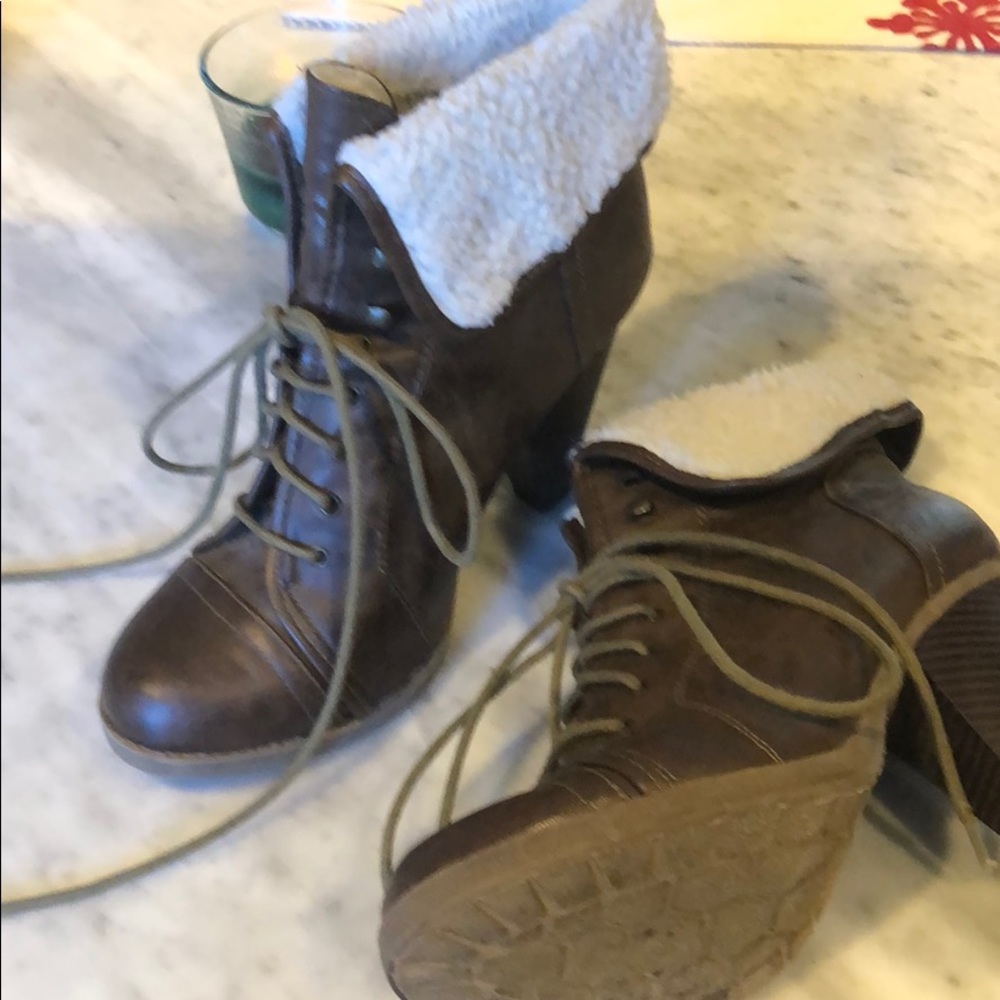 Mia boots